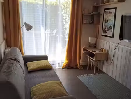 particulier vends studio cabine aiguillon