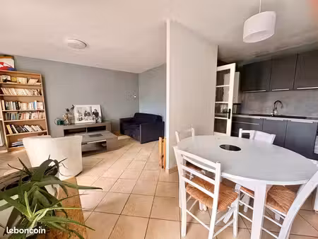appartement 3 pièces 64 m²