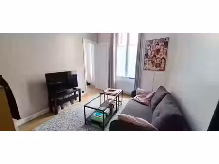 location meublée appartement 2 pièces 32 m² à puteaux (92800)  1 090 €