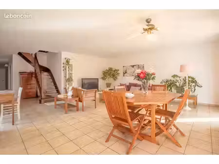 maison 6 pièces 194 m²