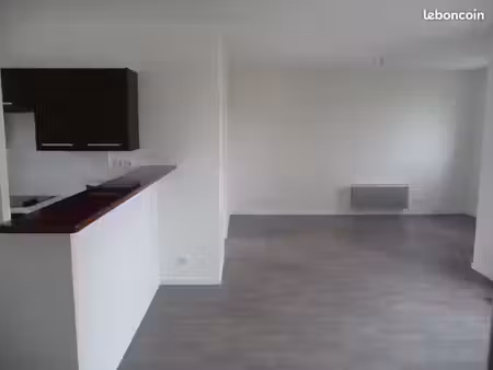 beau t3  62m²  terrasse sud  calme  2 parkings