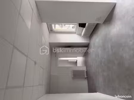 local commercial 82 m²