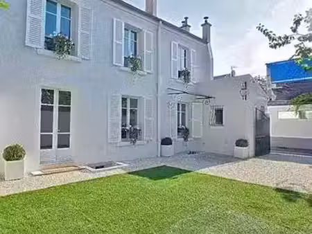 location meublée appartement 2 pièces 37 m² à asnieres-sur-seine (92600)  1 250 €
