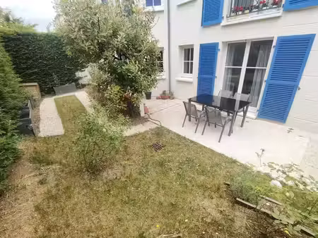 location meublée appartement 2 pièces 40 m² à rueil-malmaison (92500)  1 400 €