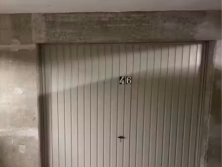 garage fermé à vendre