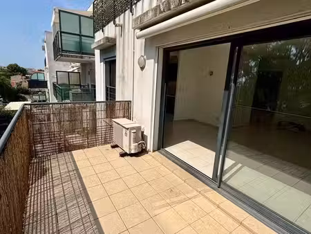 appartement t3 traversant + garage 15m²