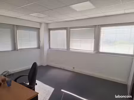 bureaux 55 m² montaudran / future ligne c