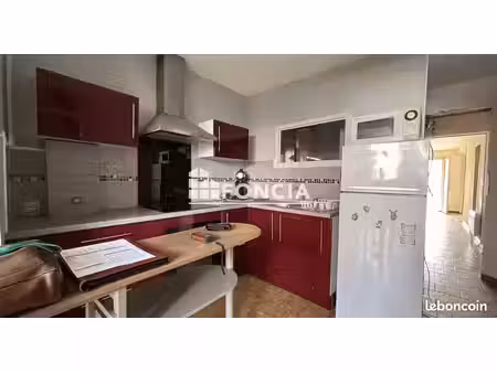 agde  appartement à renover  4 pièces  loggia et jardin