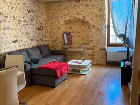 duplex rénové 73 m² – 2 chambres – aniane centre