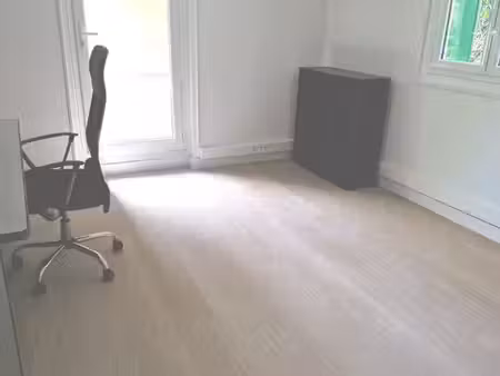 bureau 15 m²