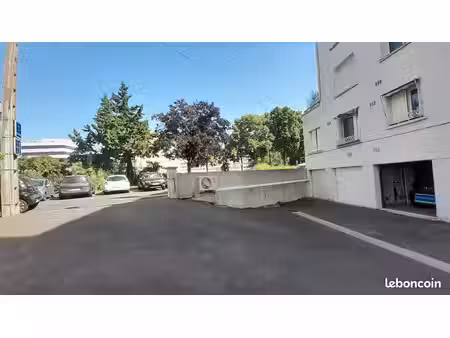 garage tours centre proche gare