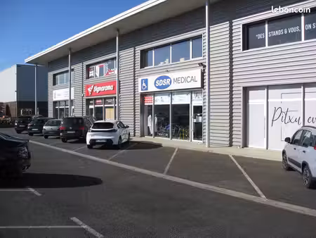a louer local 350 m2 za la gravette 31150 gratentour