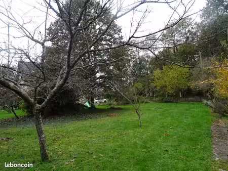 terrain constructible 584m2 à joue-les-tours
