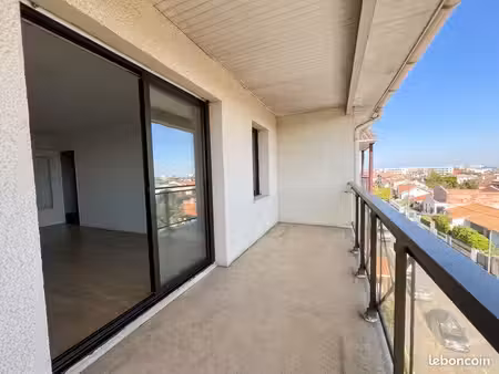 appartement t3 de 74 m2 - secteur parc bourran / gare caudéran - terrasse + parking couver