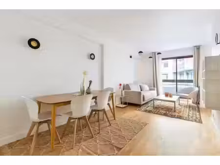 location meublée appartement 2 pièces 50 m² à paris 16ème (75016)  2 800 €
