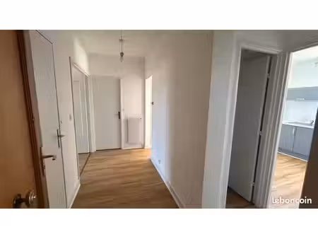2 pièces 54 m2 châteauroux 36 quartier jardin public / belle isle