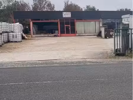 dépôt local hangar