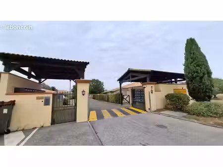 t2 meublé jardinet / résidence sécurisée / piscine