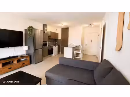 appartement t2 - piscine et place de parking