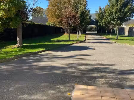 beaucoup de potentiel maison 6 pièces grenier aménageable terrain arboré de 4720 m2  bel é