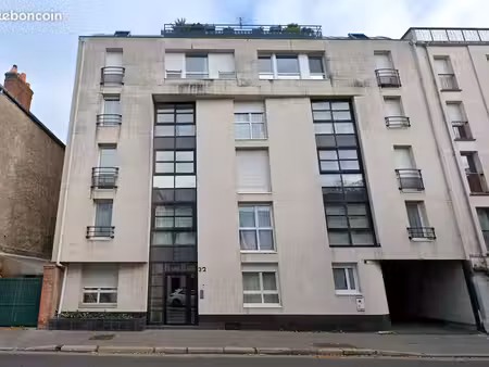parking exterieur 32 mirabeau