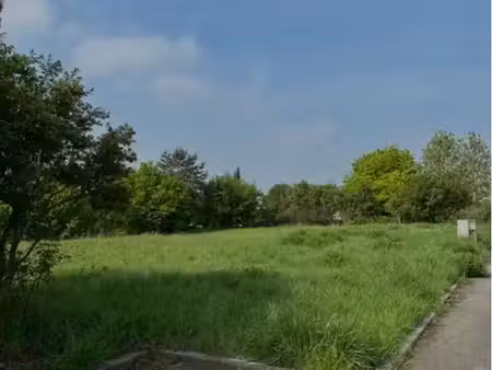 particulier vend beau terrain viabilisé