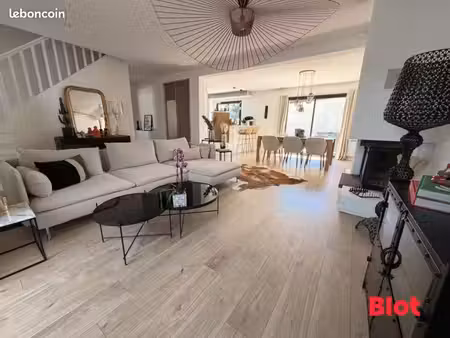 maison 6 pièces 159 m²
