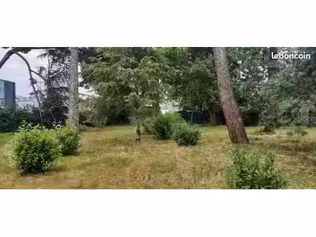terrain 1 100 m² eysines