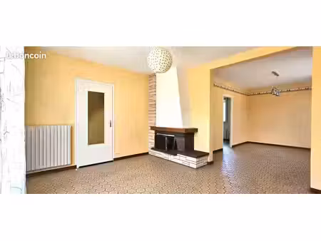 maison 81 m² avec potentiel d’environ 130 m² habitables – sous-sol complet