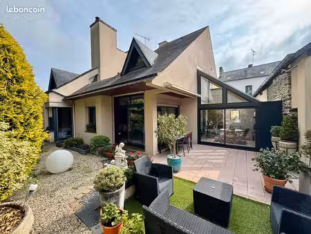 maison 7 pièces 187 m²