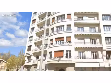 grenoble  boulevard gambetta - 9.55 m² investisseur