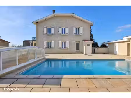 domaine d’exception – 23 35 hectares – maison  piscine  hangar 430 m² et dépendances