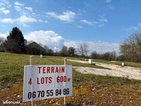 dernier lot 592 m2 chimilin