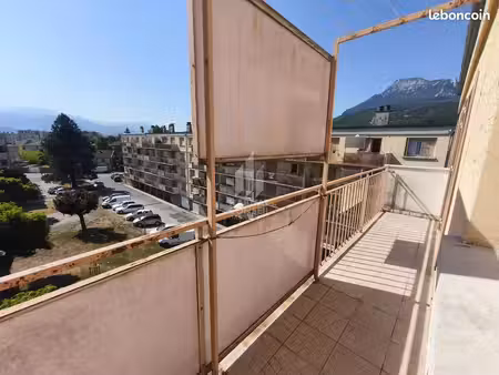 appartement 5 pièces 82 m²