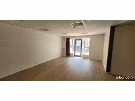local commercial 52m² - coeur de lons le saunier