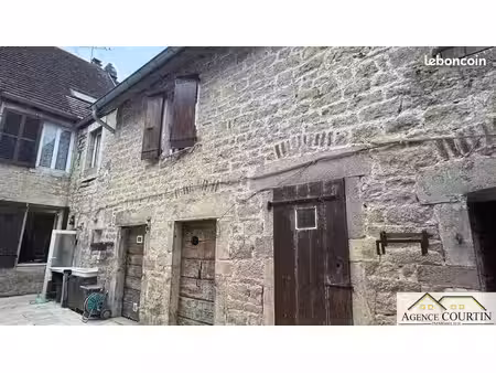 immeuble 85 m² bletterans
