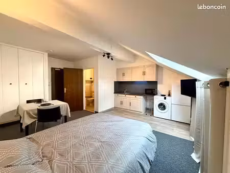 studio rénové et meublé