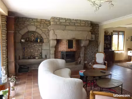maison 7 pièces 201 m²