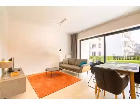 bel appartement - 1 chambre + terrasse avec jardin!!!