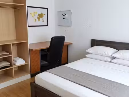 chambre meublée de 15 m² avec douche privative - cellettes (10 mns blois) disponible le 1e