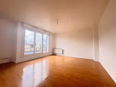 location appartement 4 pièces  78.75m²  cergy