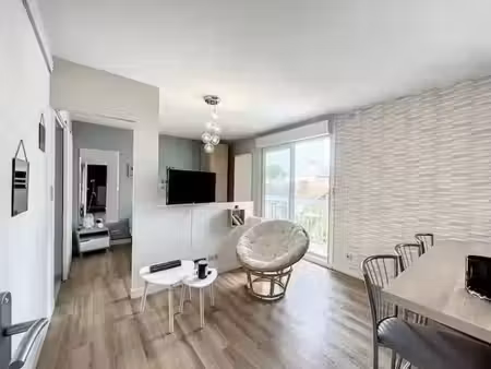 location meublée appartement 1 pièce 31.17 m² à chatellerault (86100)  580 €