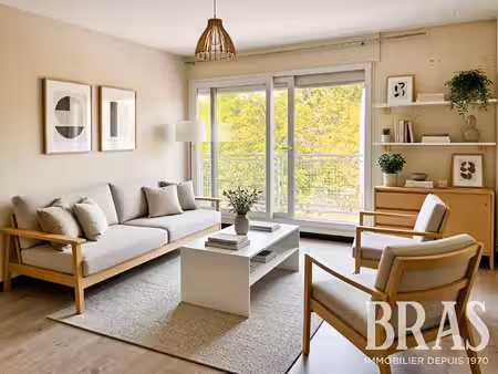 appartement t5 de 87 m² - quartier bellevue- avec balcons- cave et parking