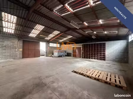 entrepôt 865 m² cormenon