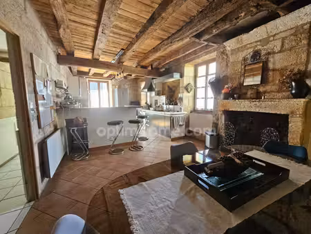 maison de 156 m² charme de la pierre et beaux volumes au cœur de l'houmeau angouleme (16)
