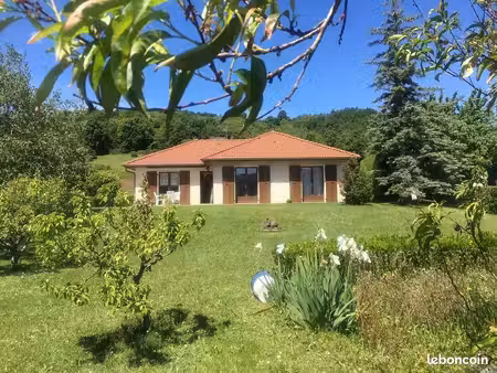 maison de plain-pied sur les coteaux de chatte