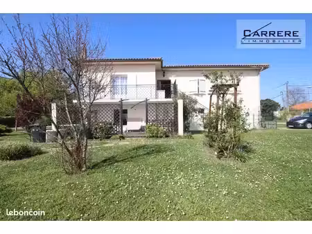 maison 9 pièces 223 m²
