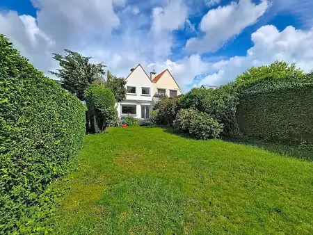 maison 4ch dans un quartier d'exception avec jardin