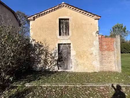 terrain 556 m² arx