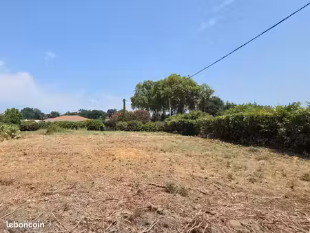 terrain 905 m² dax
